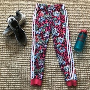 Girls Adidas Leopard/Succulent Print Joggers sz M